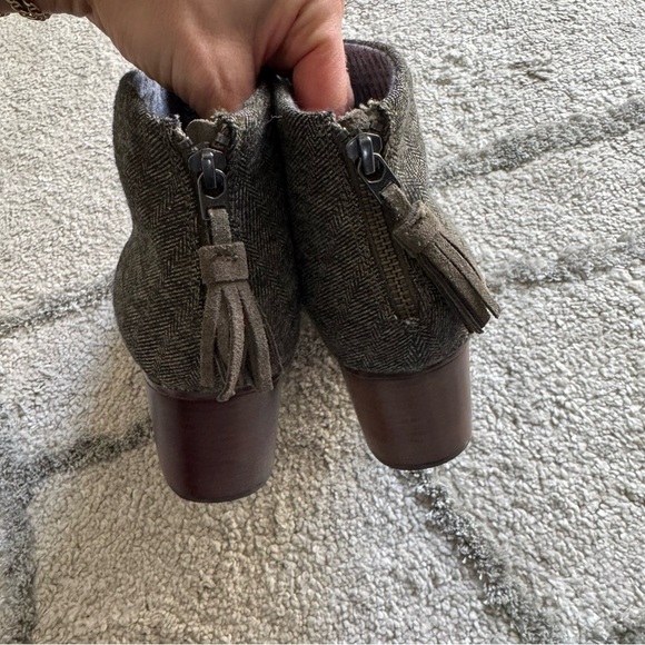 TOMS Leila Ankle boots Bootie Olive gray Herringbone suede block heel 9.5 - Picture 5 of 11